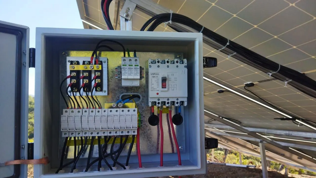 Solar-Combiner-Boxes-Why-We-Need-Them-2
