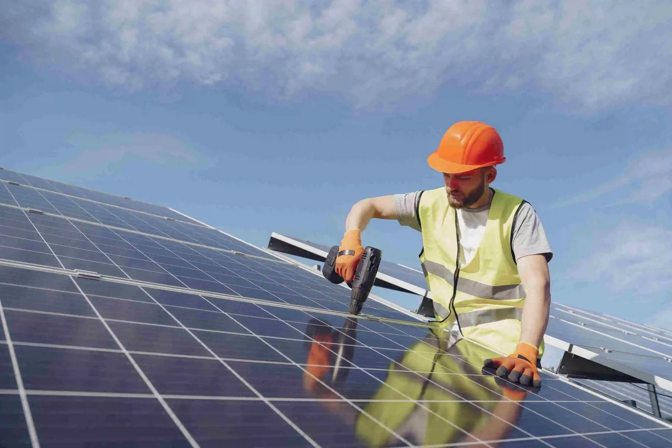 US-Imposes-Up-to-70_-Tariffs-on-Chinese-Solar-Products-and-Lithium-Batteries-Impacts-on-Global-Trade